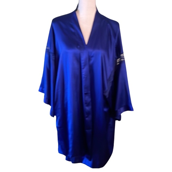 Victoria’s Secret royal blue satin kimono robe with Chantilly lace insert medium - Picture 2 of 8